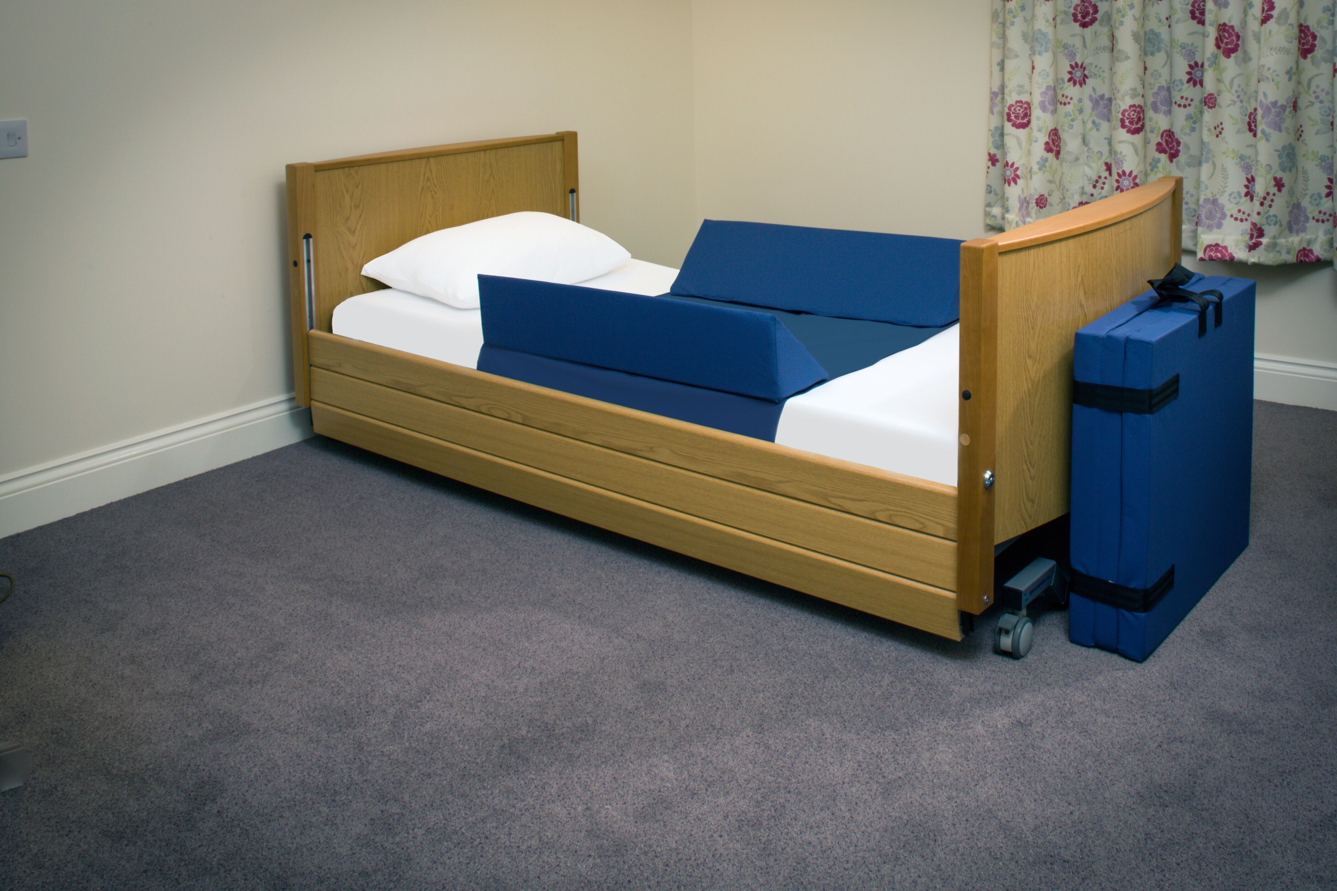 Bed Side Wedges with Connecting Sheet HH Products